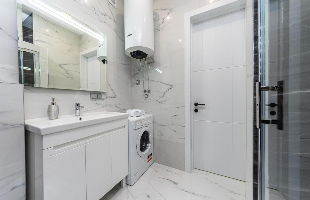 Fashionable Apartments. Smartplaza Metro Minskaya. Obolon Kiev Exterior foto